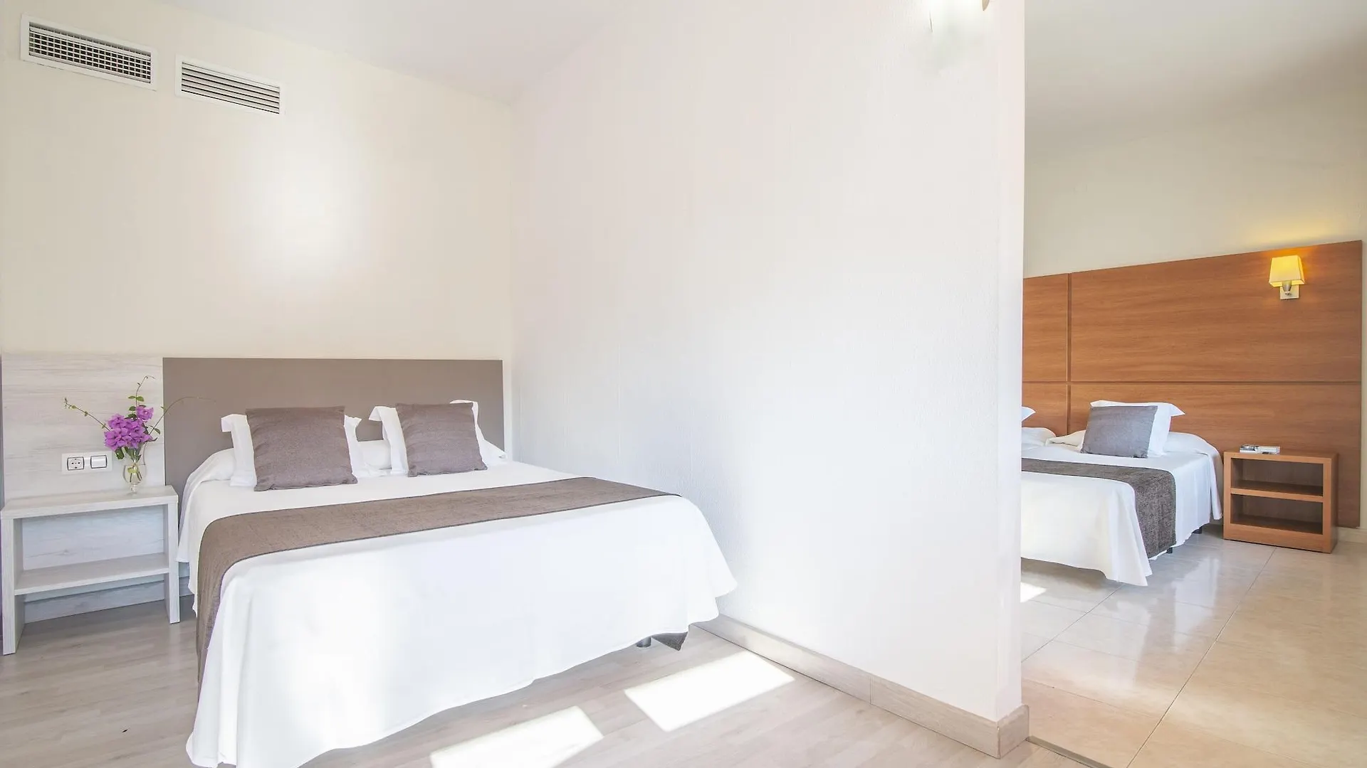 Hotel Lloret Santa Rosa By Pierre & Vacances Lloret de Mar Španělsko