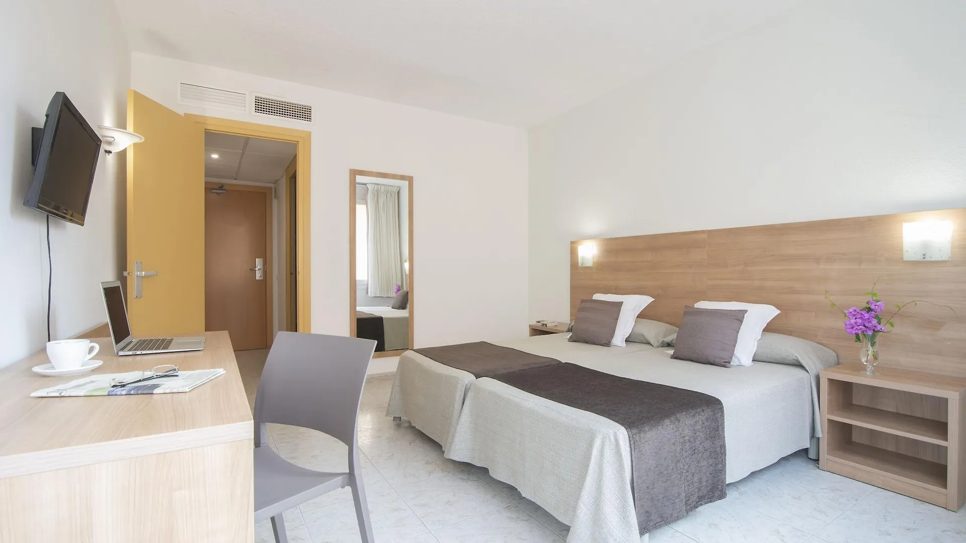 Hotel Lloret Santa Rosa By Pierre & Vacances Lloret de Mar