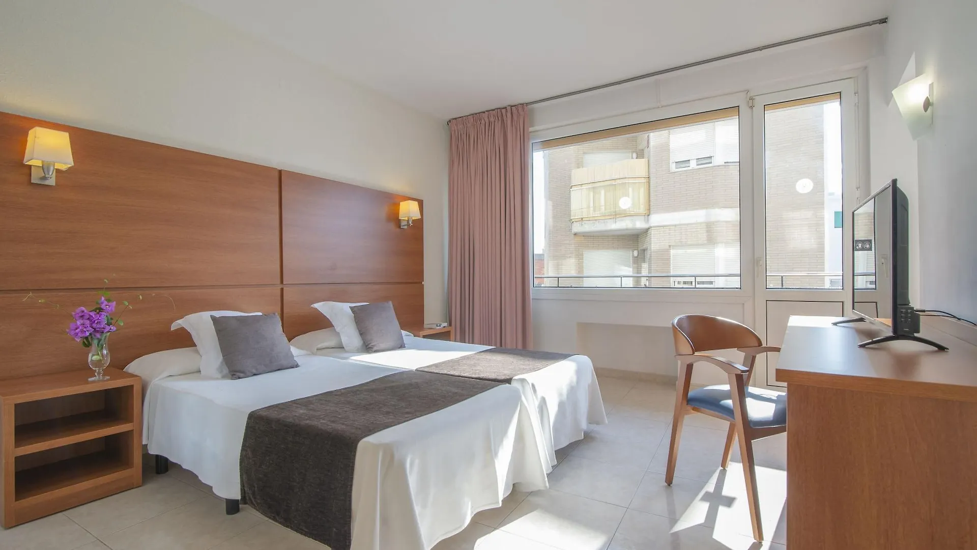 Hotel Lloret Santa Rosa By Pierre & Vacances Lloret de Mar