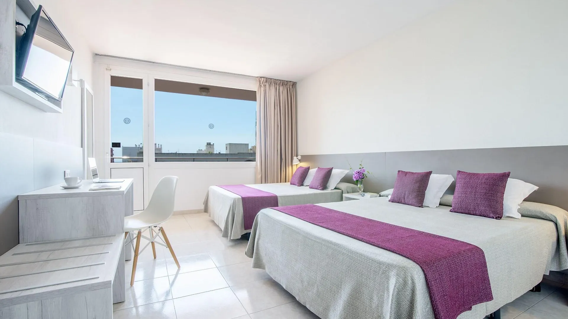 Hotel Lloret Santa Rosa By Pierre & Vacances Lloret de Mar 4*,